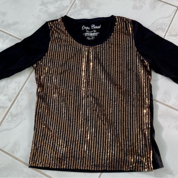 Black Top Gold Sequin Front Medium - Picture 1 of 2